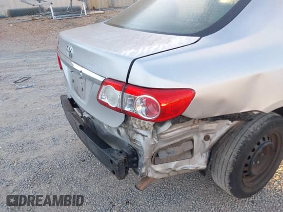 ✅ 2012 Toyota Corolla LE • VIN: 2T1BU4EE8CC883204 • Lot: 43534039. Listed on IAAI with 202,649 mi. Free auction sales archive from the USA and detailed vehicle history report at DreamBid. Image 18.