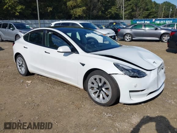 ✅ 2021 Tesla Model 3 Standard Range Plus • VIN: 5YJ3E1EA0MF908316 • Lot: 43405390. Wystawiony na IAAI z przebiegiem 60 988 mil. Bezpłatny archiwum sprzedaży aukcyjnych z USA i szczegółowy raport historii pojazdu na DreamBid. Zdjęcie 1.