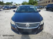 ✅ 2010 Volkswagen CC Sport • VIN: WVWML7AN2AE527084 • Lot: 68910115. Wystawiony na Copart z przebiegiem 117 104 mil. Bezpłatny archiwum sprzedaży aukcyjnych z USA i szczegółowy raport historii pojazdu na DreamBid. Zdjęcie 5.