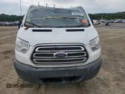 ✅ 2017 Ford Transit • VIN: 1FTYR1YM0HKA87159 • Lot: 60666785. Wystawiony na Copart z przebiegiem 226 284 mil. Bezpłatny archiwum sprzedaży aukcyjnych z USA i szczegółowy raport historii pojazdu na DreamBid. Zdjęcie 5.