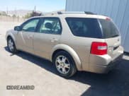 ✅ 2007 Ford Freestyle Limited • VIN: 1FMDK06187GA17234 • Lot: 42758103. Wystawiony na IAAI z przebiegiem 181 098 mil. Bezpłatny archiwum sprzedaży aukcyjnych z USA i szczegółowy raport historii pojazdu na DreamBid. Zdjęcie 3.