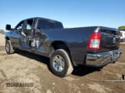 ✅ 2023 Ram 3500 Tradesman • VIN: 3C63R3GL4PG649883 • Lot: 82329555. Wystawiony na Copart z przebiegiem 121 660 mil. Bezpłatny archiwum sprzedaży aukcyjnych z USA i szczegółowy raport historii pojazdu na DreamBid. Zdjęcie 2.