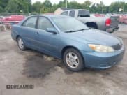 ✅ 2002 Toyota Camry XLE • VIN: 4T1BF32K52U540328 • Lot: 43110246. Wystawiony na IAAI z przebiegiem 140 205 mil. Bezpłatny archiwum sprzedaży aukcyjnych z USA i szczegółowy raport historii pojazdu na DreamBid. Zdjęcie 1.