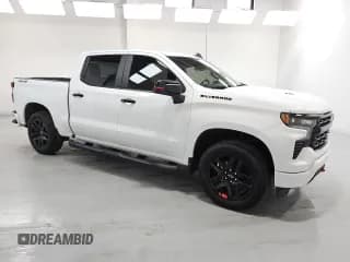✅ 2023 Chevrolet Silverado 1500 RST • VIN: 1GCUDEEL8PZ124951 • Lot: 80171335. Wystawiony na Copart z przebiegiem 54 940 mil. Bezpłatny archiwum sprzedaży aukcyjnych z USA i szczegółowy raport historii pojazdu na DreamBid. Zdjęcie 4.