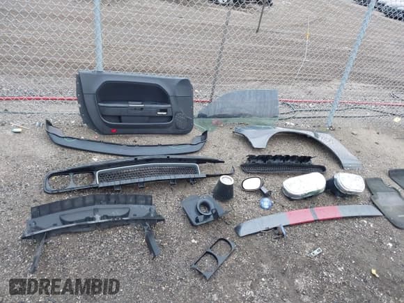 ✅ 2013 Dodge Challenger SXT • VIN: 2C3CDYAG0DH665966 • Lot: 43543054. Listed on IAAI with 128,859 mi. Free auction sales archive from the USA and detailed vehicle history report at DreamBid. Image 12.