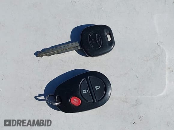 ✅ 2012 Toyota Tacoma • VIN: 3TMLU4EN6CM089216 • Lot: 43336629. Listed on IAAI with 135,350 mi. Free auction sales archive from the USA and detailed vehicle history report at DreamBid. Image 11.