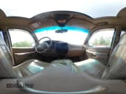 ✅ 2000 Ford Explorer Eddie Bauer • VIN: 1FMDU74E2YUA00568 • Lot: 42176409. Wystawiony na IAAI z przebiegiem 150 479 mil. Bezpłatny archiwum sprzedaży aukcyjnych z USA i szczegółowy raport historii pojazdu na DreamBid. Zdjęcie 18.