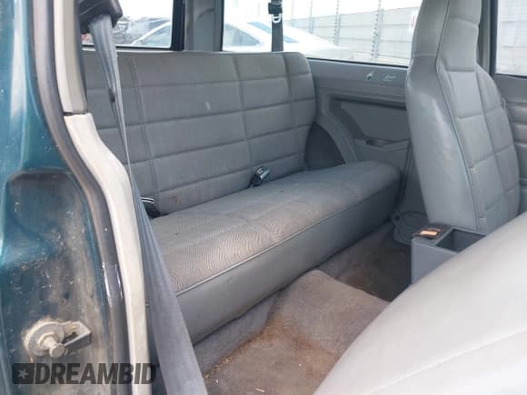 ✅ 1995 Jeep Cherokee • VIN: 1J4FT27S7SL629691 • Lot: 42871816. Listed on IAAI with 290,730 mi. Free auction sales archive from the USA and detailed vehicle history report at DreamBid. Image 8.