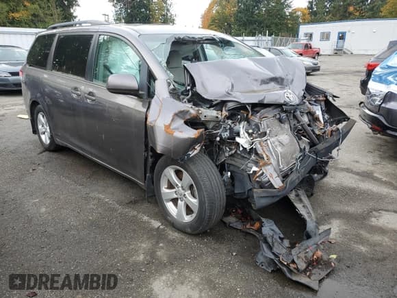 ✅ 2014 Toyota Sienna LE AAS • VIN: 5TDKK3DC6ES483247 • Lot: 90806895. Listed on Copart with Not provided. Free auction sales archive from the USA and detailed vehicle history report at DreamBid. Image 4.