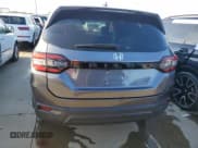 ✅ 2023 Honda Pilot LX • VIN: 5FNYG2H21PB003100 • Lot: 74374914. Wystawiony na Copart z przebiegiem 15 672 mil. Bezpłatny archiwum sprzedaży aukcyjnych z USA i szczegółowy raport historii pojazdu na DreamBid. Zdjęcie 6.