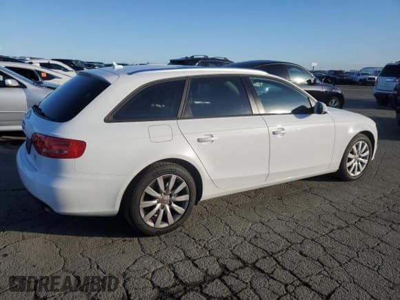 ✅ 2012 Audi A4 Premium • VIN: WAUSFAFLXCA110631 • Лот: 81297104. Опубликован ранее на Copart с пробегом 110 713 миль. Бесплатный доступ к архиву аукционных продаж из США и подробный отчёт об истории автомобиля на DreamBid. Изображение 3.