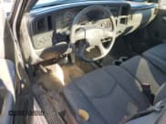 ✅ 2005 Chevrolet Silverado 1500 Z71 • VIN: 1GCEK14T05Z323428 • Лот: 84208324. Опубликован ранее на Copart с пробегом 143 828 миль. Бесплатный доступ к архиву аукционных продаж из США и подробный отчёт об истории автомобиля на DreamBid. Изображение 8.