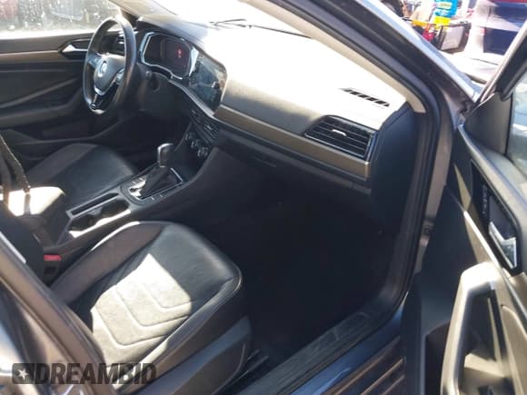 ✅ 2019 Volkswagen Jetta SEL Premium • VIN: 3VWG57BU9KM041569 • Lot: 41408905. Listed on IAAI with 94,569 mi. Free auction sales archive from the USA and detailed vehicle history report at DreamBid. Image 5.