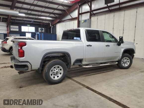 ✅ 2022 Chevrolet Silverado 2500HD Work Truck • VIN: 1GC4YLE72NF288531 • Лот: 82686244. Опубликован ранее на Copart с пробегом 69 300 миль. Бесплатный доступ к архиву аукционных продаж из США и подробный отчёт об истории автомобиля на DreamBid. Изображение 3.