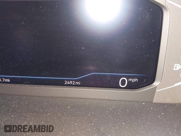 ✅ 2024 Volkswagen Jetta SEL • VIN: 3VWGM7BU8RM082269 • Lot: 42791920. Listed on IAAI with 2,492 mi. Free auction sales archive from the USA and detailed vehicle history report at DreamBid. Image 7.