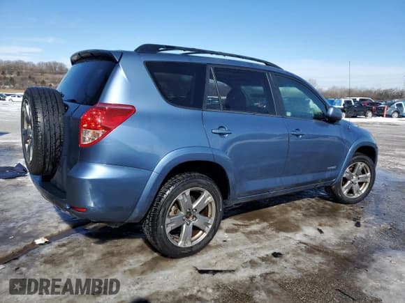 ✅ 2008 Toyota RAV4 Sport • VIN: JTMZK32V786011940 • Lot: 45481285. Listed on Copart with 238,724 mi. Free auction sales archive from the USA and detailed vehicle history report at DreamBid. Image 3.