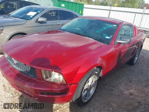 ✅ 2006 Ford Mustang Standard • VIN: 1ZVFT80N365128527 • Lot: 43578756. Wystawiony na IAAI z przebiegiem 188 251 mil. Bezpłatny archiwum sprzedaży aukcyjnych z USA i szczegółowy raport historii pojazdu na DreamBid. Zdjęcie 2.