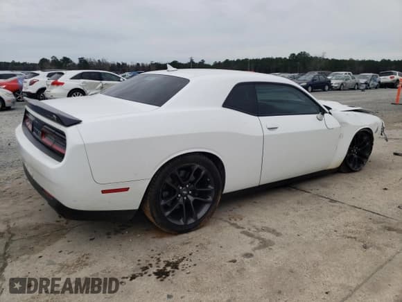 ✅ 2021 Dodge Challenger R/T Scat Pack • VIN: 2C3CDZFJ6MH627815 • Lot: 39750474. Wystawiony na Copart z przebiegiem 88 929 mil. Bezpłatny archiwum sprzedaży aukcyjnych z USA i szczegółowy raport historii pojazdu na DreamBid. Zdjęcie 3.