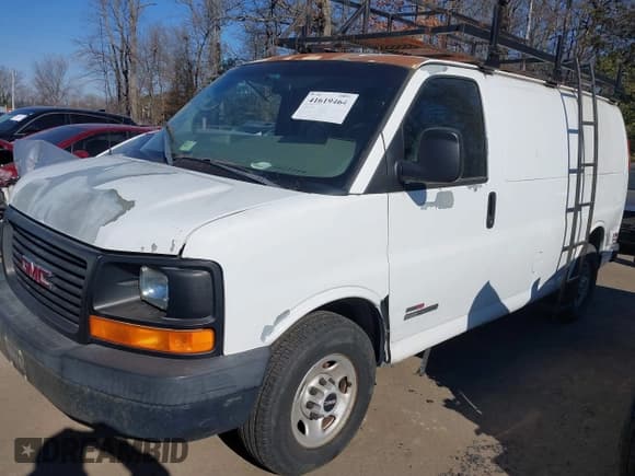 ✅ 2006 GMC Savana • VIN: 1GTHG352261256878 • Lot: 41619464. Listed on IAAI with 185,061 mi. Free auction sales archive from the USA and detailed vehicle history report at DreamBid. Image 17.