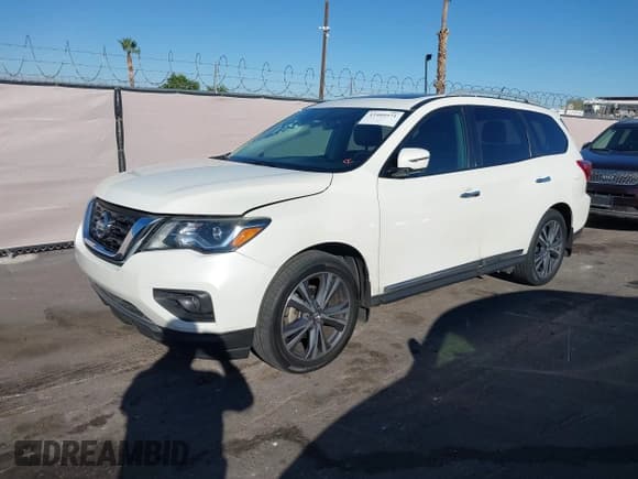 ✅ 2018 Nissan Pathfinder SL • VIN: 5N1DR2MM1JC670197 • Lot: 43409571. Listed on IAAI with 101,067 mi. Free auction sales archive from the USA and detailed vehicle history report at DreamBid. Image 18.