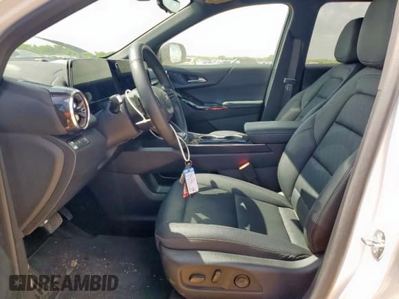 ✅ 2025 Chevrolet Equinox FWD LT • VIN: 3GNAXHEG3SL122207 • Lot: 61936425. Wystawiony na Copart z przebiegiem 255 mil. Bezpłatny archiwum sprzedaży aukcyjnych z USA i szczegółowy raport historii pojazdu na DreamBid. Zdjęcie 7.