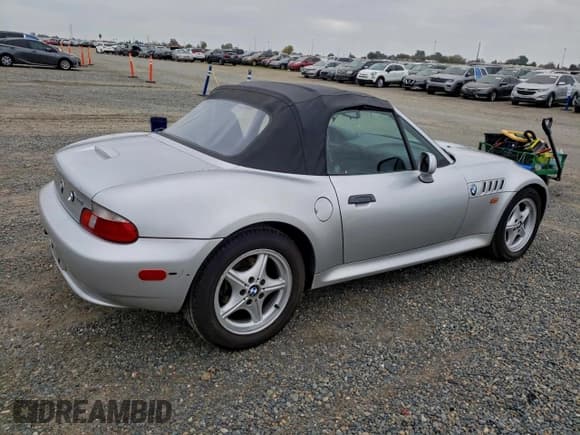 ✅ 2001 BMW Z3 3.0 • VIN: WBACN53401LL48257 • Лот: 95170235. Опубликован ранее на Copart с пробегом 162 270 миль. Бесплатный доступ к архиву аукционных продаж из США и подробный отчёт об истории автомобиля на DreamBid. Изображение 3.