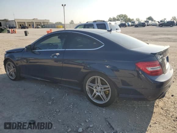 ✅ 2014 Mercedes-Benz C 350 • VIN: WDDGJ8JB6EG166280 • Lot: 68615794. Wystawiony na Copart z przebiegiem 180 419 mil. Bezpłatny archiwum sprzedaży aukcyjnych z USA i szczegółowy raport historii pojazdu na DreamBid. Zdjęcie 2.