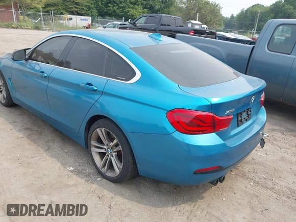 ✅ 2018 BMW 4 Series 430i xDrive • VIN: WBA4J3C52JBB97377 • Lot: 42860591. Wystawiony na IAAI z przebiegiem 94 376 mil. Bezpłatny archiwum sprzedaży aukcyjnych z USA i szczegółowy raport historii pojazdu na DreamBid. Zdjęcie 3.