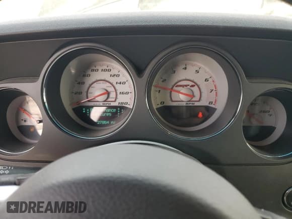 ✅ 2013 Dodge Challenger SRT-8 • VIN: 2C3CDYCJ9DH552090 • Lot: 77207574. Wystawiony na Copart z przebiegiem 27 854 mil. Bezpłatny archiwum sprzedaży aukcyjnych z USA i szczegółowy raport historii pojazdu na DreamBid. Zdjęcie 9.