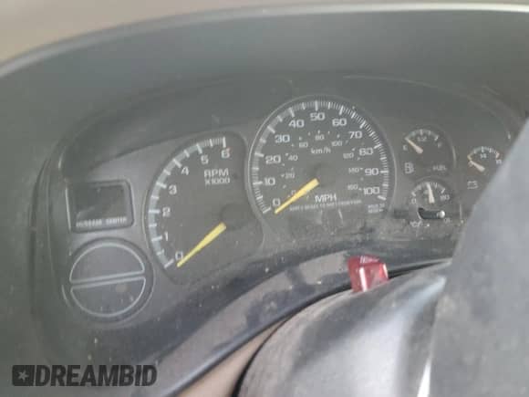 2001 Chevrolet Suburban LS с VIN 3GNEC16TX1G150514, выставлен на аукционе Copart как лот 81916074 с пробегом Не указан миль и Списание • Salvage title. История ставок и продаж доступна на DreamBid. Изображение 9.