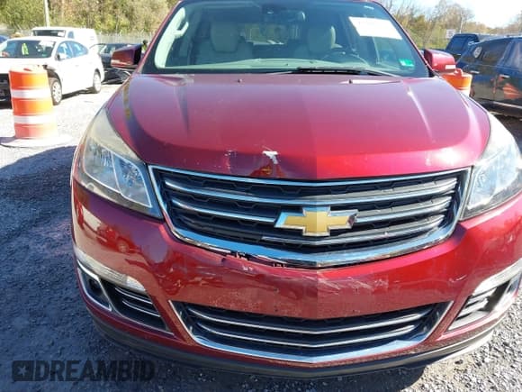✅ 2017 Chevrolet Traverse Premier • VIN: 1GNKVJKD9HJ236241 • Lot: 43489756. Wystawiony na IAAI z przebiegiem 88 275 mil. Bezpłatny archiwum sprzedaży aukcyjnych z USA i szczegółowy raport historii pojazdu na DreamBid. Zdjęcie 17.