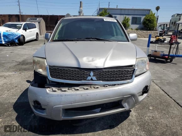 ✅ 2010 Mitsubishi Endeavor LS • VIN: 4A4JM2AS9AE016277 • Lot: 63127835. Listed on Copart with 189,511 mi. Free auction sales archive from the USA and detailed vehicle history report at DreamBid. Image 5.
