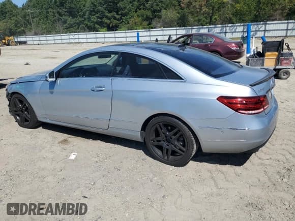 ✅ 2014 Mercedes-Benz E 350 • VIN: WDDKJ8JBXEF286230 • Lot: 69054805. Wystawiony na Copart z przebiegiem 120 705 mil. Bezpłatny archiwum sprzedaży aukcyjnych z USA i szczegółowy raport historii pojazdu na DreamBid. Zdjęcie 2.