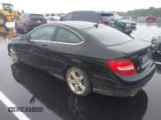 ✅ 2014 Mercedes-Benz C 250 • VIN: WDDGJ4HB5EG289213 • Lot: 42933366. Wystawiony na IAAI z przebiegiem 125 396 mil. Bezpłatny archiwum sprzedaży aukcyjnych z USA i szczegółowy raport historii pojazdu na DreamBid. Zdjęcie 3.