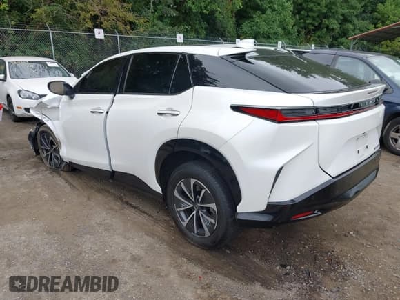 ✅ 2024 Lexus RZ 300e Premium • VIN: JTJABABB1RA006333 • Lot: 43139456. Listed on IAAI with 11,816 mi. Free auction sales archive from the USA and detailed vehicle history report at DreamBid. Image 3.