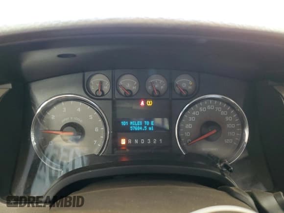 ✅ 2010 Ford F-150 XL • VIN: 1FTNF1EV0AKA98399 • Lot: 53677155. Listed on Copart with 57,684 mi. Free auction sales archive from the USA and detailed vehicle history report at DreamBid. Image 9.