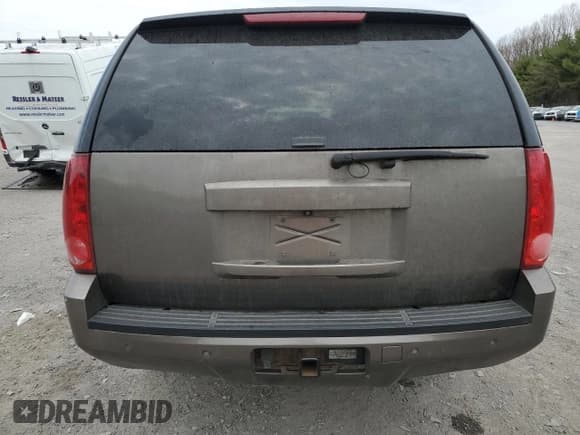 ✅ 2011 GMC Yukon XL SLT • VIN: 1GKS2KE32BR320327 • Lot: 51105125. Listed on Copart with 259,174 mi. Free auction sales archive from the USA and detailed vehicle history report at DreamBid. Image 6.