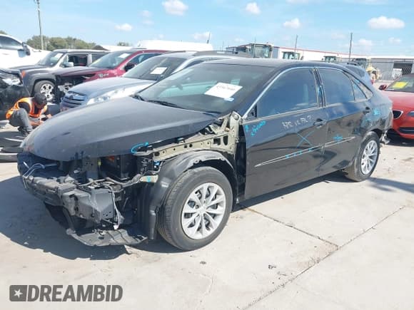 ✅ 2015 Toyota Camry SE • VIN: 4T1BF1FK5FU485772 • Lot: 43367646. Listed on IAAI with 118,131 mi. Free auction sales archive from the USA and detailed vehicle history report at DreamBid. Image 18.