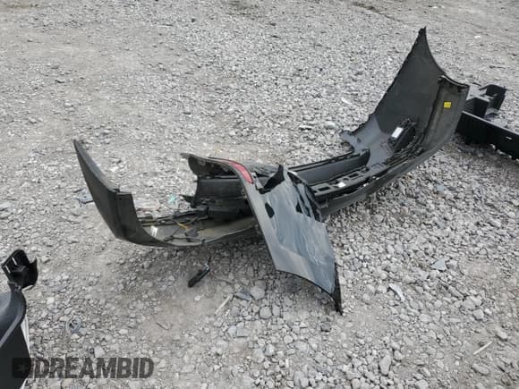 ✅ 2019 Chevrolet Equinox Premier • VIN: 3GNAXREU6KL265065 • Лот: 73929594. Опубликован ранее на Copart с пробегом 94 103 миль. Бесплатный доступ к архиву аукционных продаж из США и подробный отчёт об истории автомобиля на DreamBid. Изображение 15.