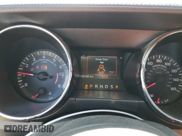 ✅ 2016 Ford Mustang V6 • VIN: 1FA6P8AM4G5323640 • Lot: 82383575. Listed on Copart with 152,788 mi. Free auction sales archive from the USA and detailed vehicle history report at DreamBid. Image 9.