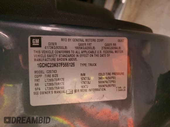 ✅ 2007 Chevrolet Silverado 2500HD 1LT • VIN: 1GCHC23K87F566126 • Lot: 83988864. Wystawiony na Copart z przebiegiem 203 978 mil. Bezpłatny archiwum sprzedaży aukcyjnych z USA i szczegółowy raport historii pojazdu na DreamBid. Zdjęcie 13.