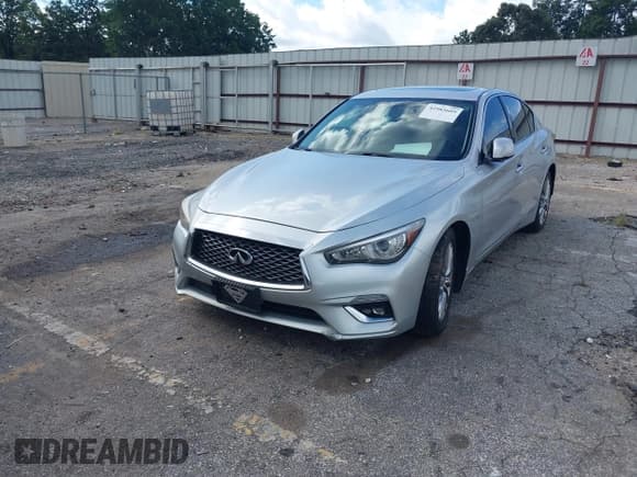 ✅ 2019 Infiniti Q50 Luxe • VIN: JN1EV7ARXKM553864 • Lot: 42985605. Listed on IAAI with 111,657 mi. Free auction sales archive from the USA and detailed vehicle history report at DreamBid. Image 2.