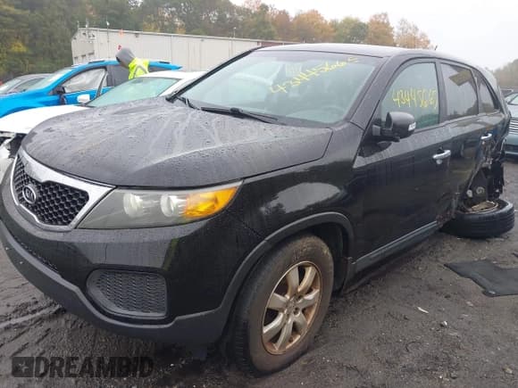 ✅ 2011 Kia Sorento LX • VIN: 5XYKT3A14BG096124 • Lot: 43445665. Wystawiony na IAAI z przebiegiem 156 420 mil. Bezpłatny archiwum sprzedaży aukcyjnych z USA i szczegółowy raport historii pojazdu na DreamBid. Zdjęcie 2.