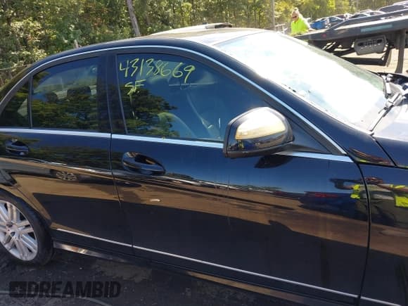 ✅ 2008 Mercedes-Benz C 300 Sport • VIN: WDDGF81X58F164625 • Lot: 43138669. Listed on IAAI with 137,235 mi. Free auction sales archive from the USA and detailed vehicle history report at DreamBid. Image 13.