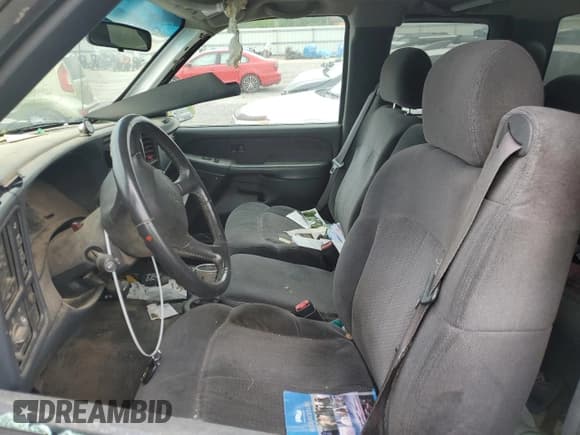 ✅ 2001 Chevrolet Silverado 2500HD LS • VIN: 1GCHK29U71E247907 • Лот: 54567435. Опубликован ранее на Copart с пробегом Не указан. Бесплатный доступ к архиву аукционных продаж из США и подробный отчёт об истории автомобиля на DreamBid. Изображение 7.