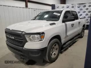 2020 Ram 1500 Tradesman z VIN 1C6RREGT6LN250965, wystawiony jako Copart lot #86255105 z przebiegiem 201 906 mil mil oraz Czysty tytuł • Clean title. Historia ofert i sprzedaży dostępna na DreamBid. Obrazek 1.