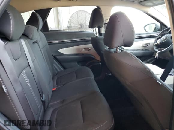 ✅ 2024 Hyundai Tucson SEL • VIN: 5NMJB3DE5RH316349 • Lot: 72583954. Wystawiony na Copart z przebiegiem 13 685 mil. Bezpłatny archiwum sprzedaży aukcyjnych z USA i szczegółowy raport historii pojazdu na DreamBid. Zdjęcie 11.