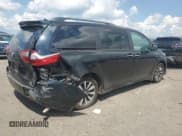 ✅ 2020 Toyota Sienna XLE • VIN: 5TDDZ3DC0LS229910 • Lot: 69244005. Wystawiony na Copart z przebiegiem 47 300 mil. Bezpłatny archiwum sprzedaży aukcyjnych z USA i szczegółowy raport historii pojazdu na DreamBid. Zdjęcie 3.
