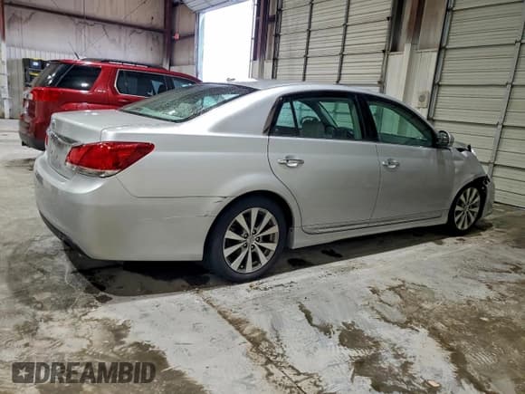 ✅ 2011 Toyota Avalon Limited • VIN: 4T1BK3DB4BU417628 • Lot: 94352335. Listed on Copart with 171,398 mi. Free auction sales archive from the USA and detailed vehicle history report at DreamBid. Image 3.