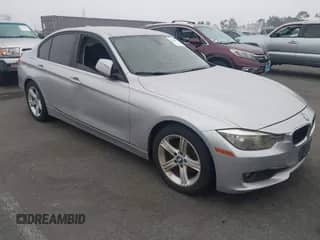 2013 BMW 3 Series 328i с VIN WBA3C1C56DF435901, выставлен на аукционе IAAI как лот 43605823 с пробегом 165 362 миль миль и . История ставок и продаж доступна на DreamBid. Изображение 1.